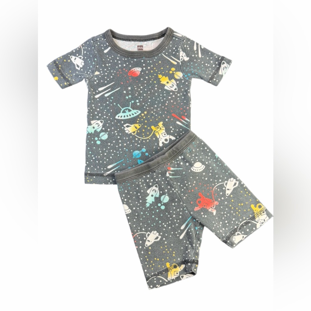 TEA COLLECTION Boys In Your Dreams Outer Space Short Sleeve Pajama Set- 2